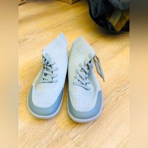 Light Gray High-Top Sneakers NWOT men’s 9